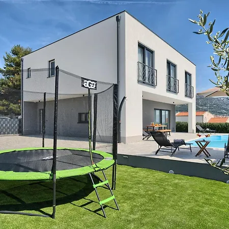 Ammi - Heated Pool&barbecue * Kastel Novi